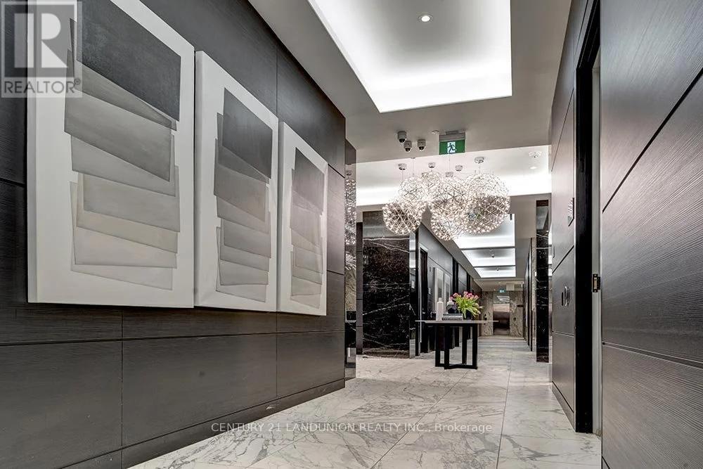 252 - 31 Tippett Road, Toronto, Ontario  M3H 0C8 - Photo 6 - C13047746