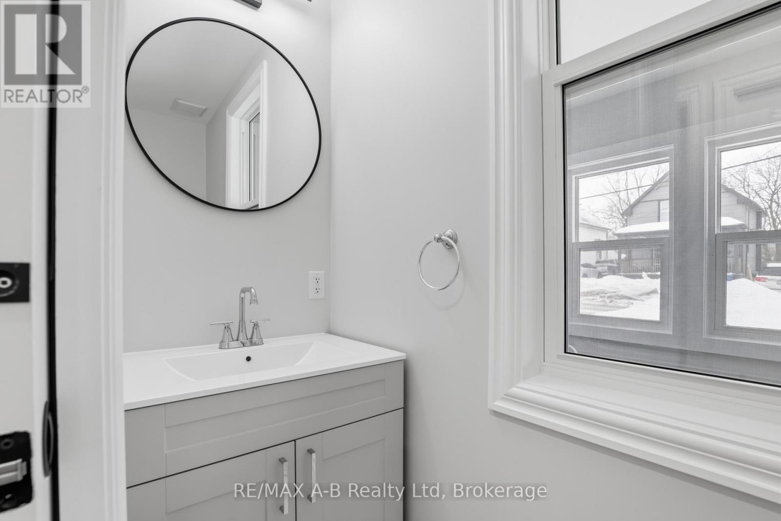 307 Nelson Street, Stratford, Ontario  N5A 2K5 - Photo 17 - X12811596