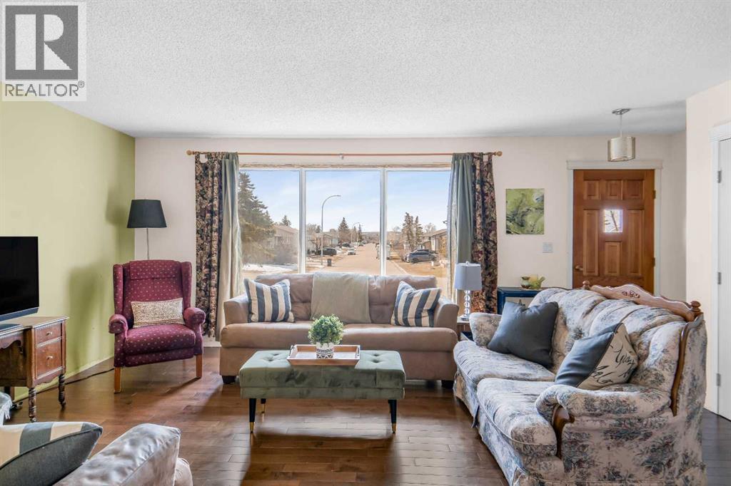 9221 101 Avenue, Sexsmith, Alberta  T0H 3C0 - Photo 2 - A2303820