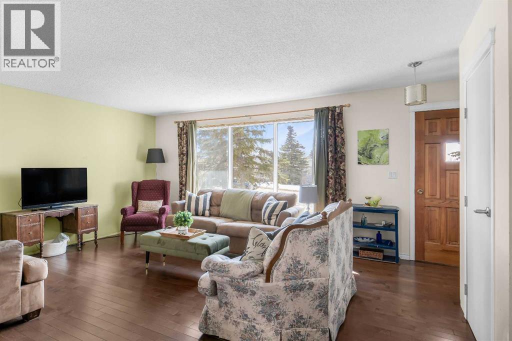 9221 101 Avenue, Sexsmith, Alberta  T0H 3C0 - Photo 3 - A2303820