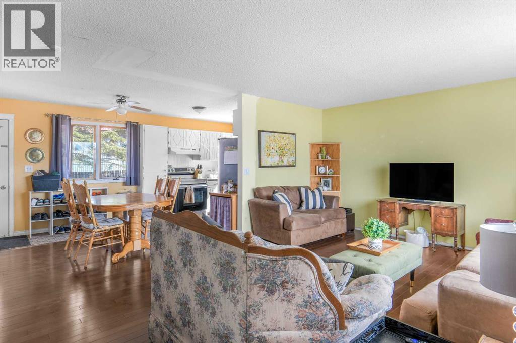 9221 101 Avenue, Sexsmith, Alberta  T0H 3C0 - Photo 5 - A2303820