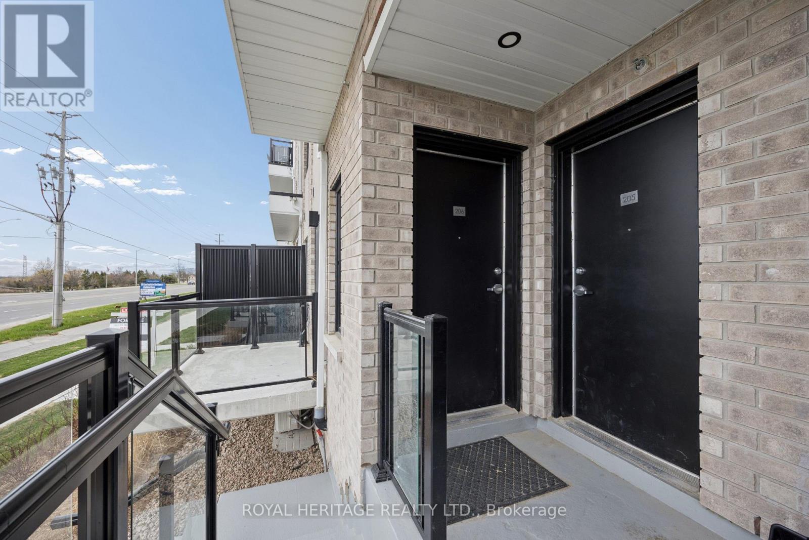 206 - 1695 Dersan Street, Pickering, Ontario  L1X 0S9 - Photo 4 - E13047690