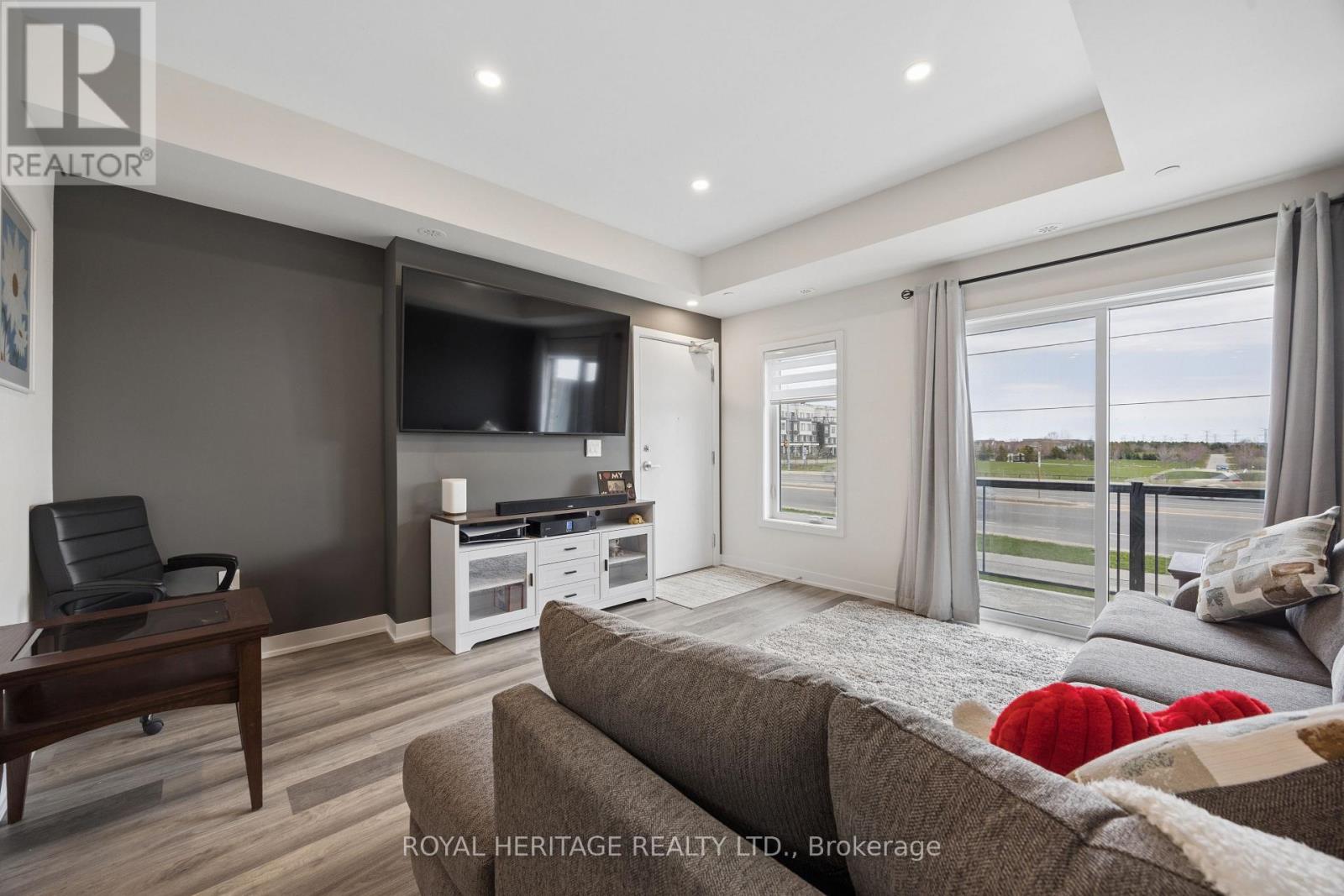 206 - 1695 Dersan Street, Pickering, Ontario  L1X 0S9 - Photo 6 - E13047690