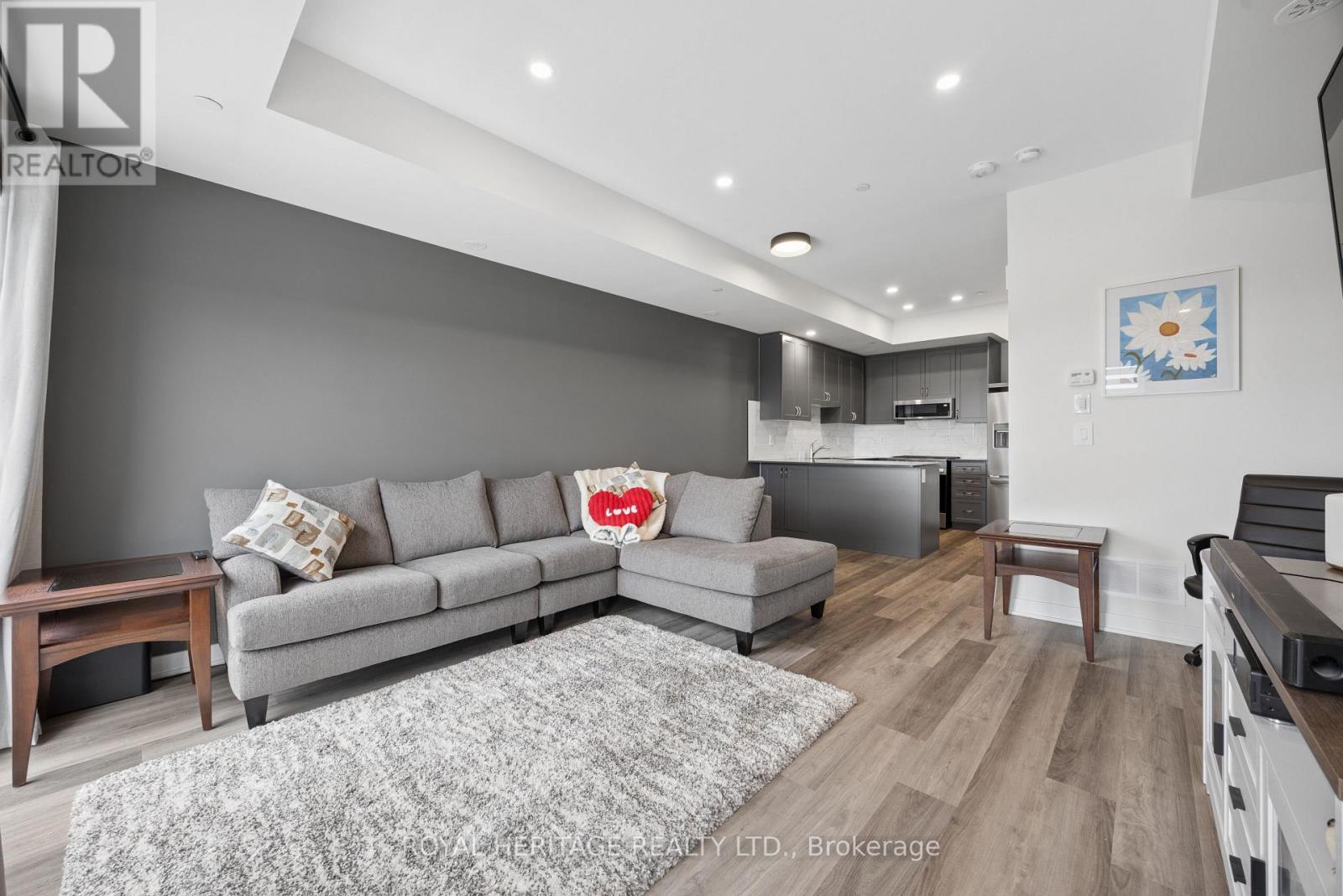 206 - 1695 Dersan Street, Pickering, Ontario  L1X 0S9 - Photo 7 - E13047690