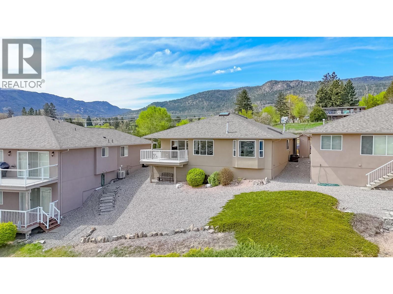 404 Ridge Court, Penticton, British Columbia  V2A 8N7 - Photo 3 - 10384960