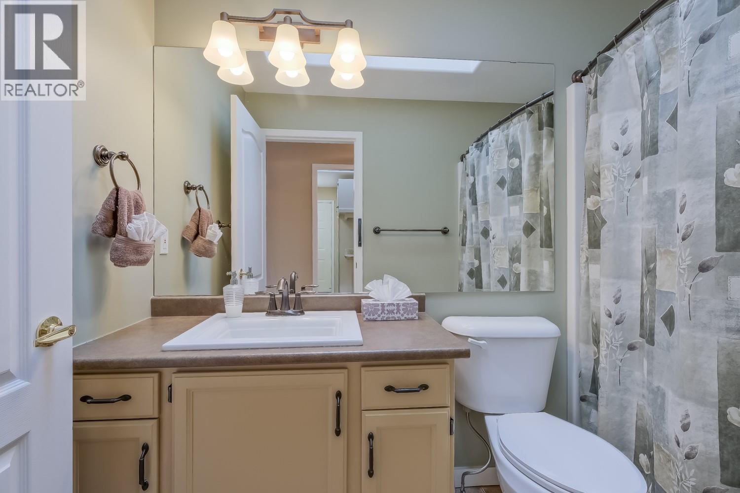 404 Ridge Court, Penticton, British Columbia  V2A 8N7 - Photo 30 - 10384960