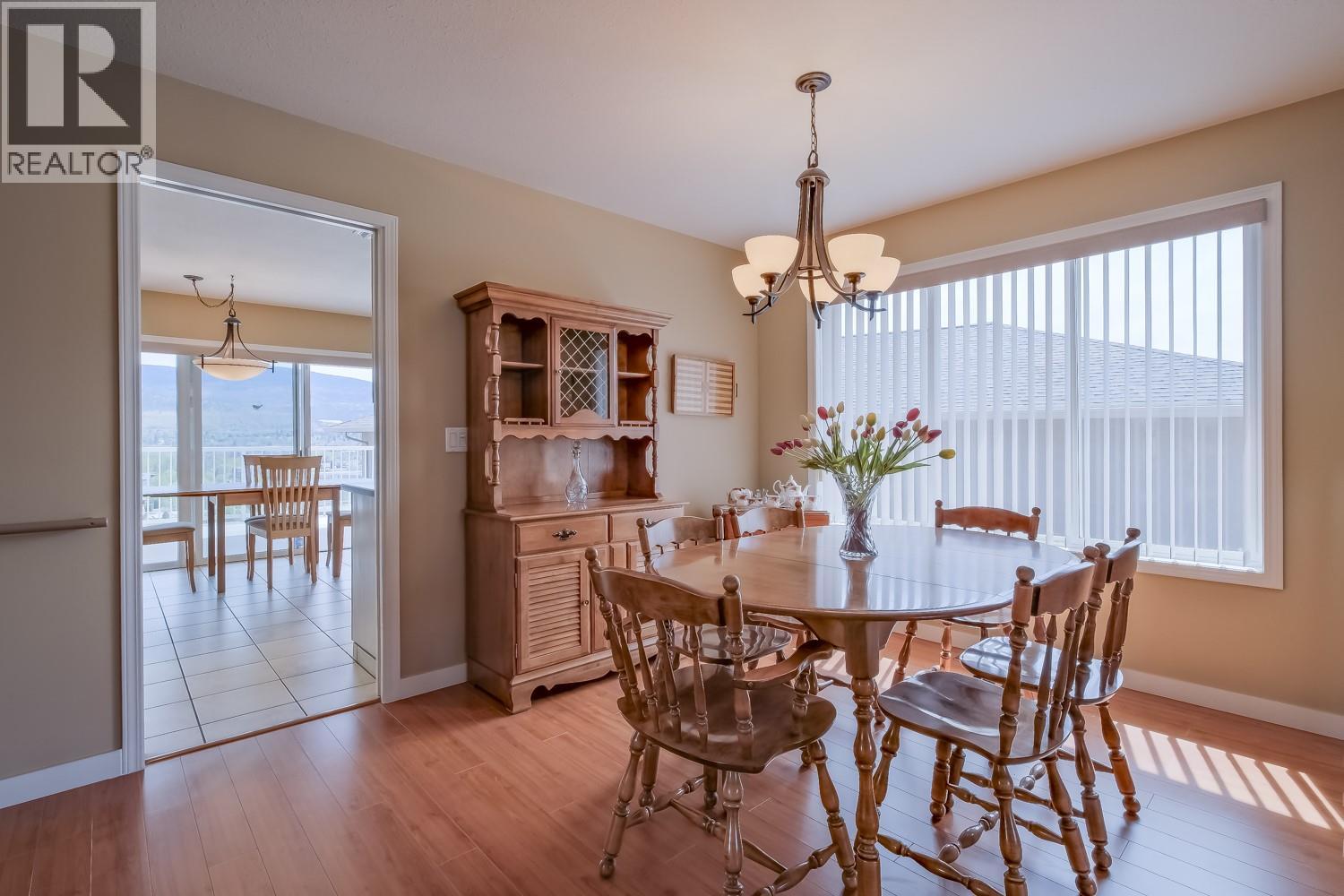 404 Ridge Court, Penticton, British Columbia  V2A 8N7 - Photo 9 - 10384960