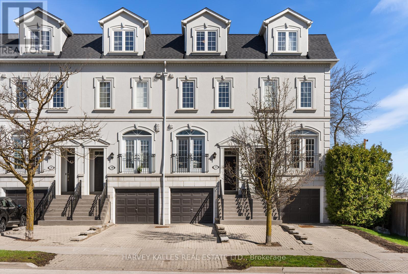 27 Benson Avenue, Richmond Hill (Mill Pond), Ontario  L4C 4E5 - Photo 2 - N13047774