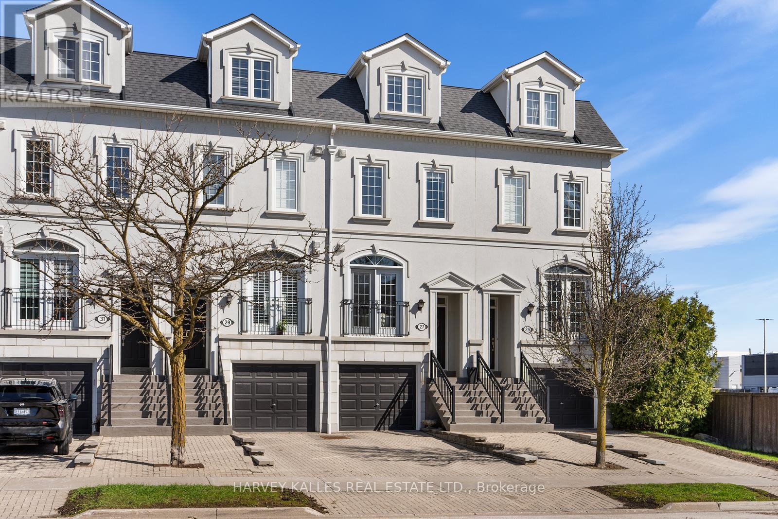 27 Benson Avenue, Richmond Hill (Mill Pond), Ontario  L4C 4E5 - Photo 3 - N13047774