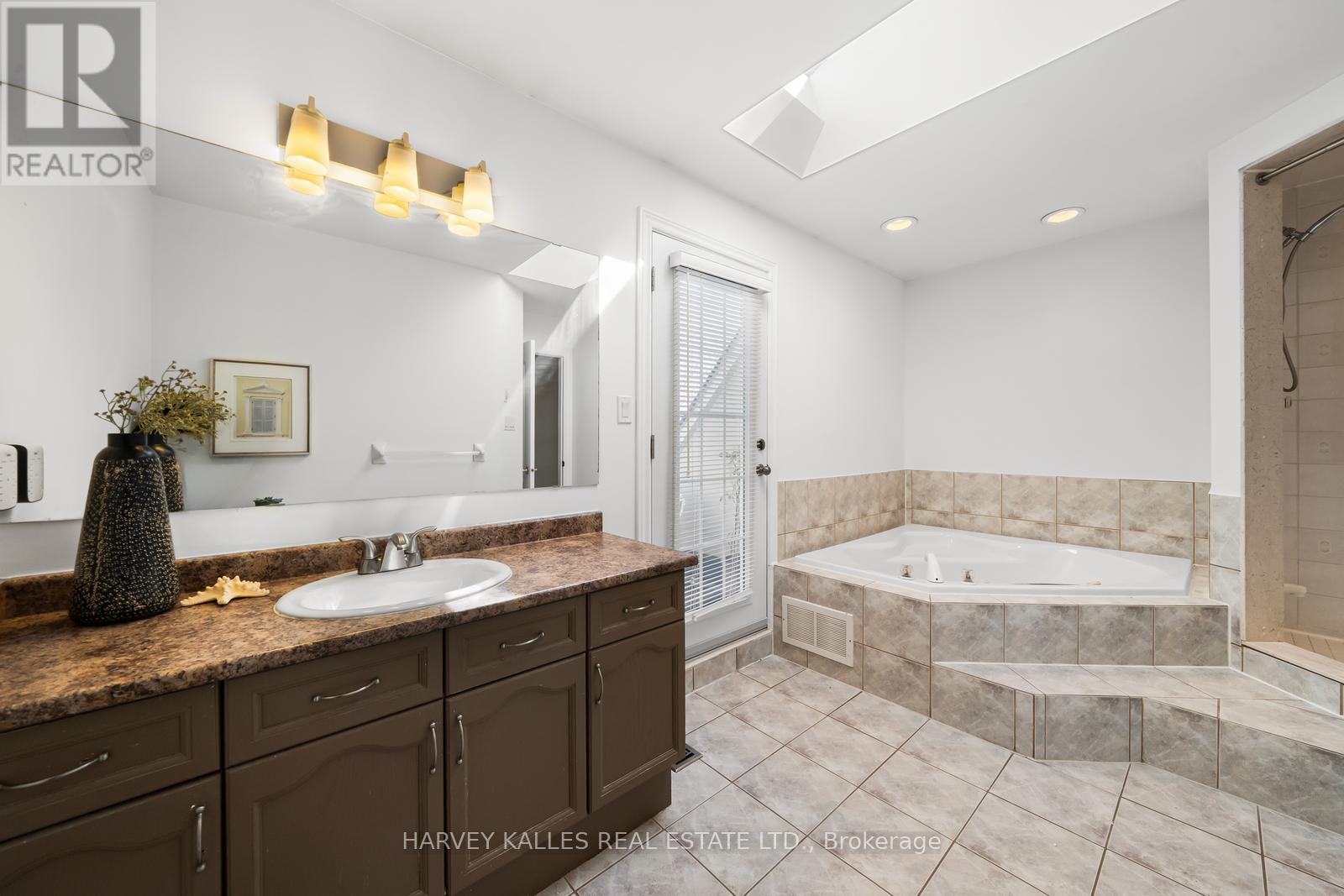 27 Benson Avenue, Richmond Hill (Mill Pond), Ontario  L4C 4E5 - Photo 39 - N13047774