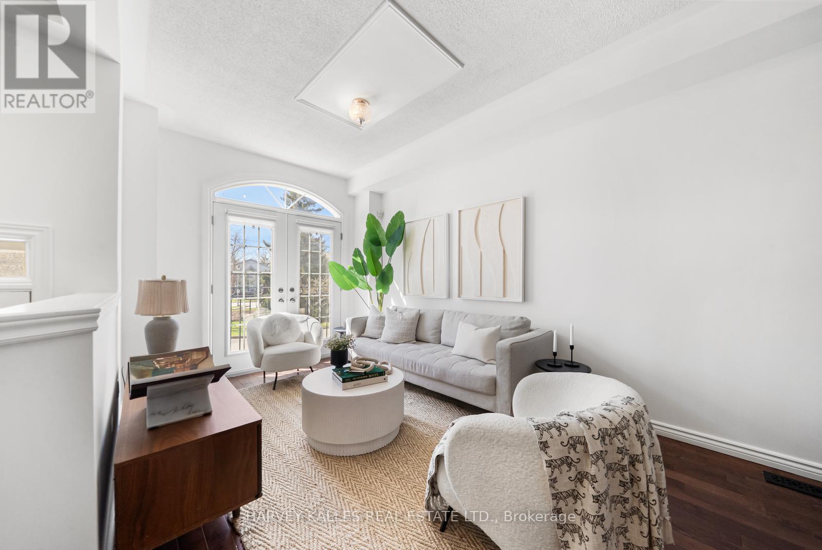 27 Benson Avenue, Richmond Hill (Mill Pond), Ontario  L4C 4E5 - Photo 9 - N13047774