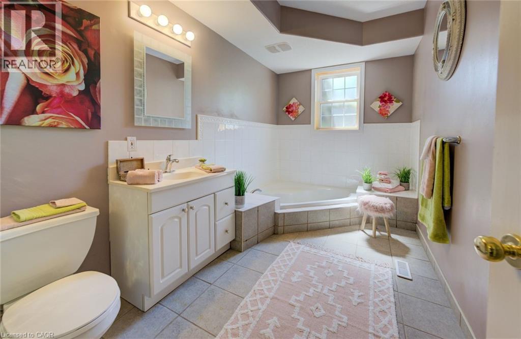 2 Smetana Drive, Kitchener, Ontario  N2B 3B8 - Photo 42 - 40824346