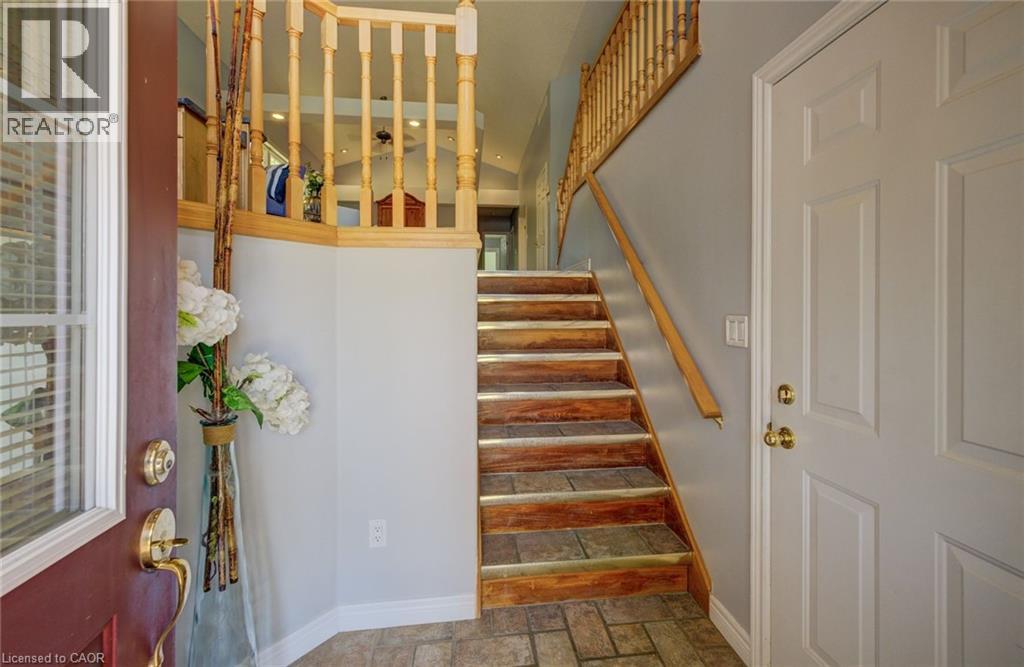 2 Smetana Drive, Kitchener, Ontario  N2B 3B8 - Photo 5 - 40824346