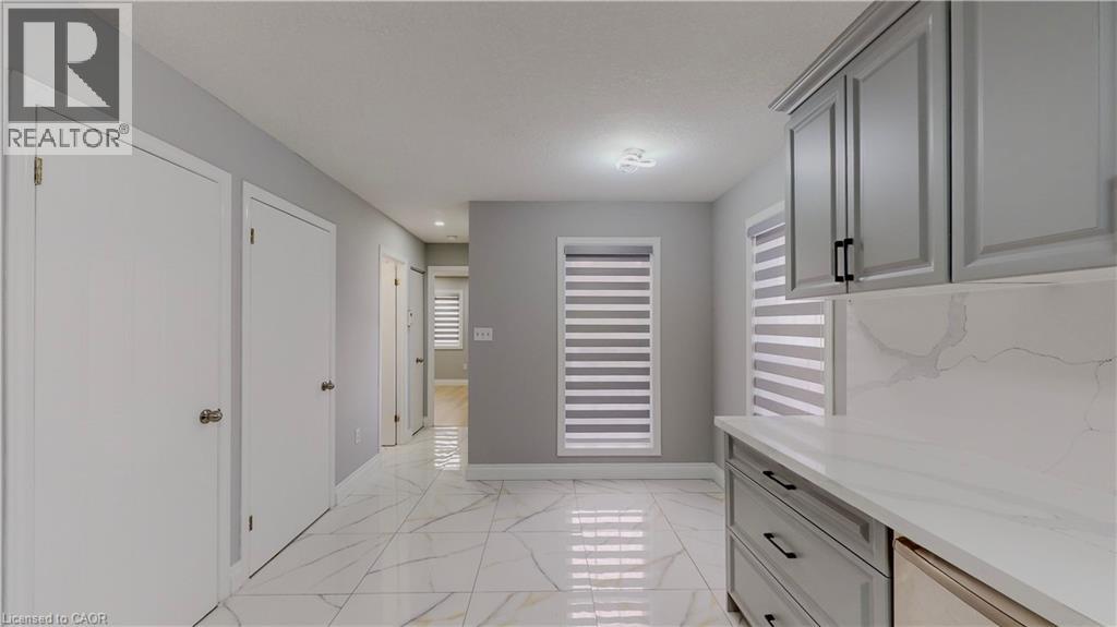 133 Wake Robin Drive, Kitchener, Ontario  N2E 3L6 - Photo 5 - 40824288