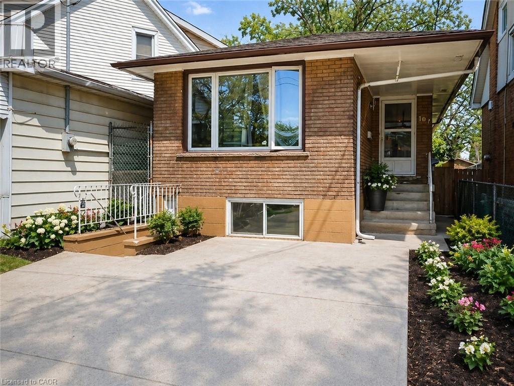 307 DUNSMURE Road Unit# Main, Hamilton, Ontario