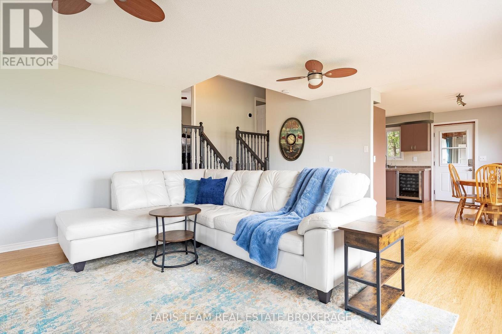 68 Bayside Avenue, Tay, Ontario  L0K 2A0 - Photo 16 - S13047816