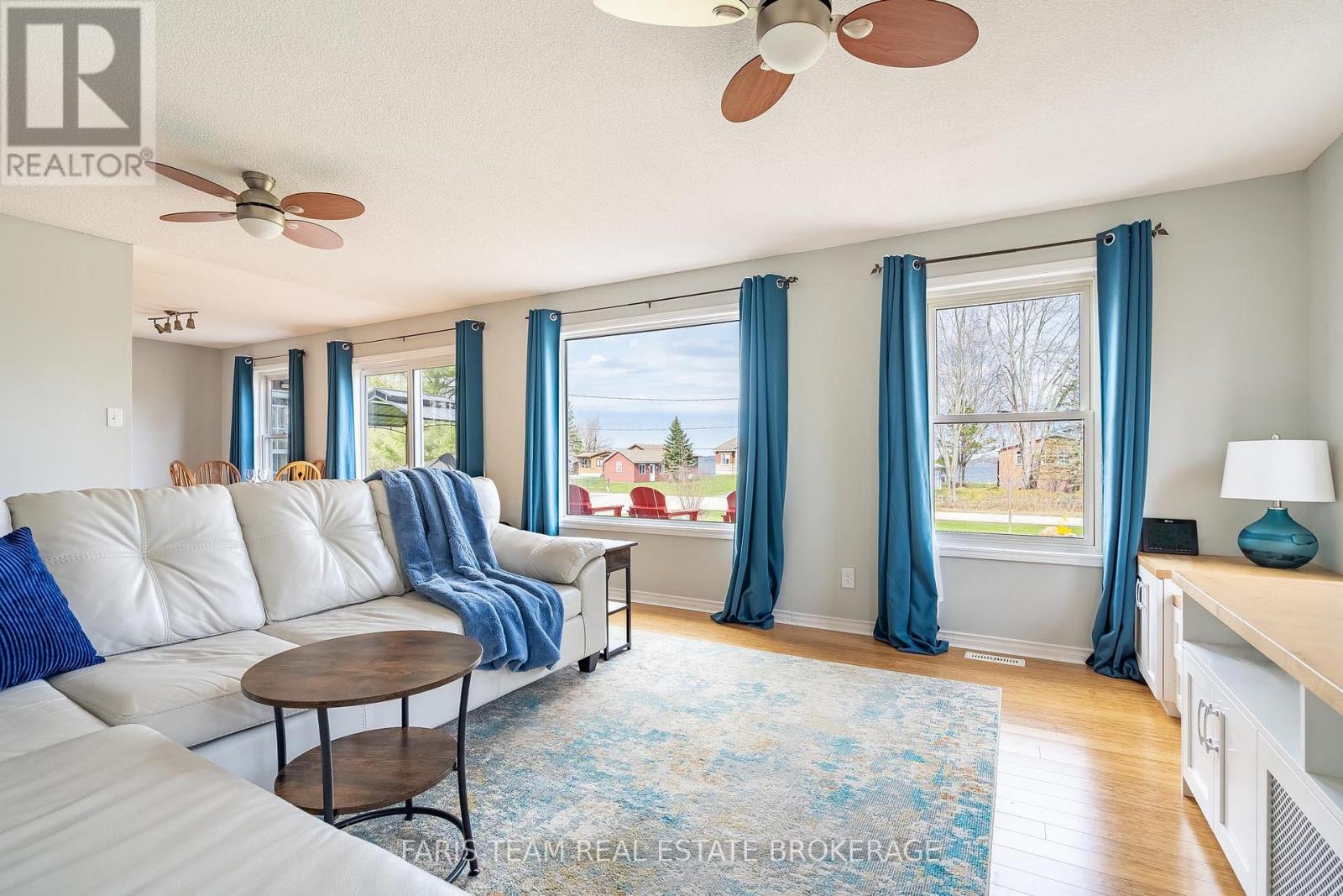 68 Bayside Avenue, Tay, Ontario  L0K 2A0 - Photo 17 - S13047816