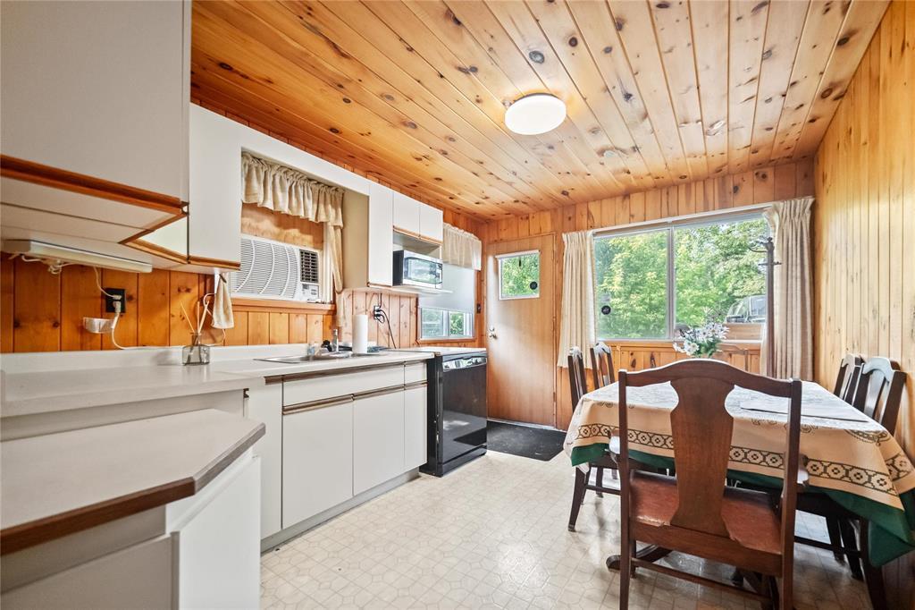 25 Pixieland, West Hawk Lake Road, West Hawk Lake, Manitoba  R0E 0N0 - Photo 13 - 202608421