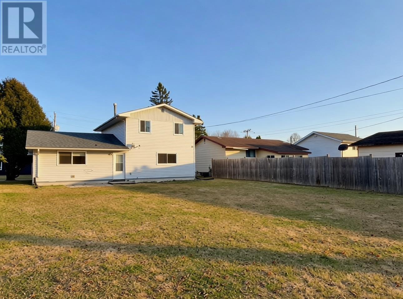 1039 Williams Ave, Fort Frances, Ontario  P9A 3P4 - Photo 24 - TB2600802