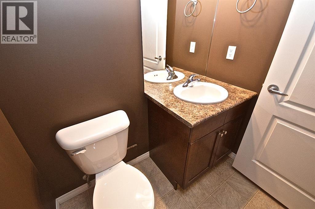10, 298 Somerset Way Se, Medicine Hat, Alberta  T1B 0E9 - Photo 12 - A2305138