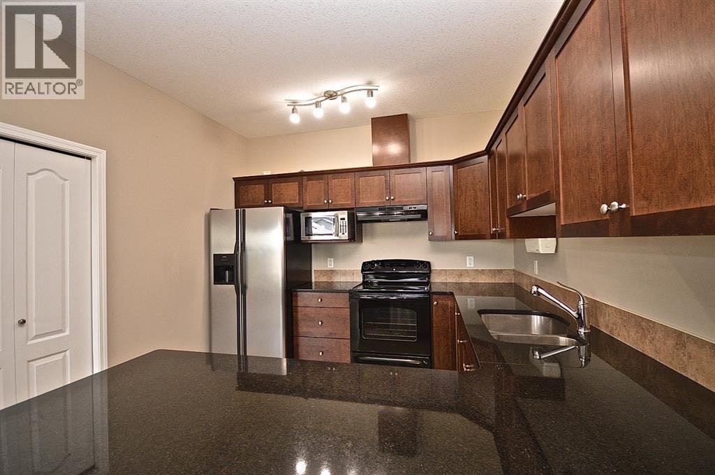 10, 298 Somerset Way Se, Medicine Hat, Alberta  T1B 0E9 - Photo 6 - A2305138