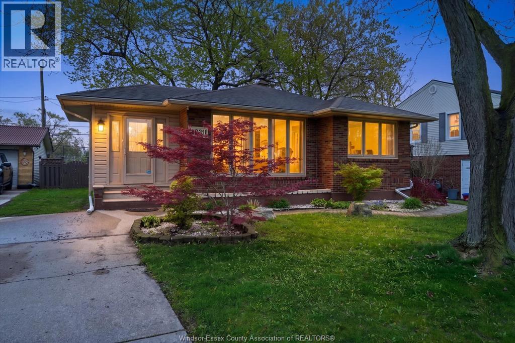 4330 Mount Royal, Windsor, Ontario  N9G 2C4 - Photo 2 - 26009270