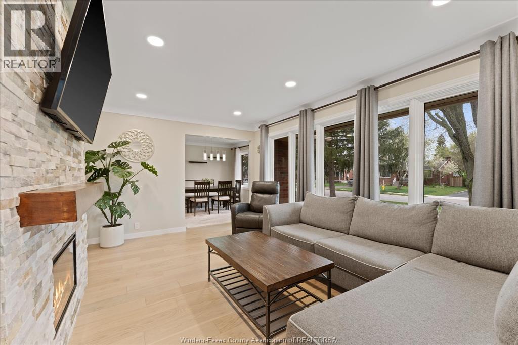 4330 Mount Royal, Windsor, Ontario  N9G 2C4 - Photo 9 - 26009270