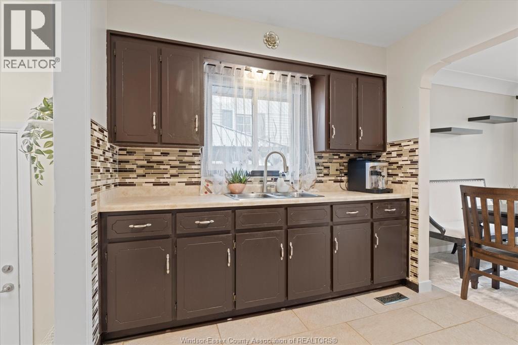 4330 Mount Royal, Windsor, Ontario  N9G 2C4 - Photo 17 - 26009270