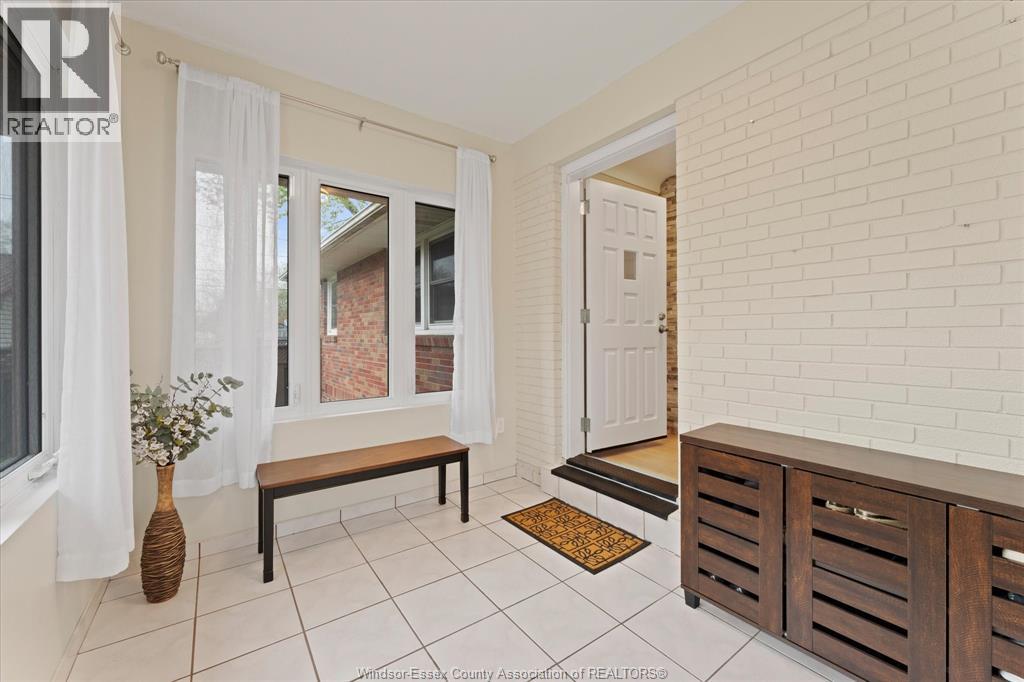 4330 Mount Royal, Windsor, Ontario  N9G 2C4 - Photo 7 - 26009270