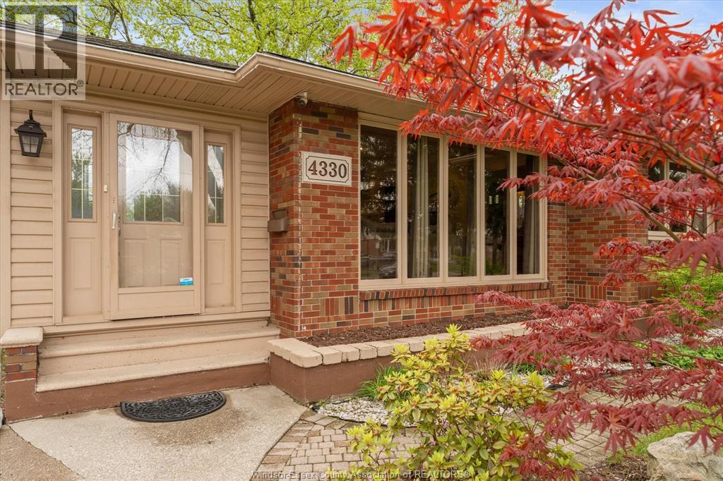 4330 Mount Royal, Windsor, Ontario  N9G 2C4 - Photo 4 - 26009270