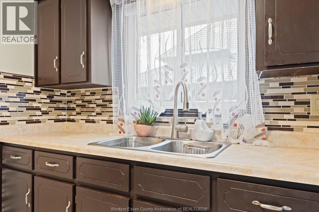 4330 Mount Royal, Windsor, Ontario  N9G 2C4 - Photo 18 - 26009270