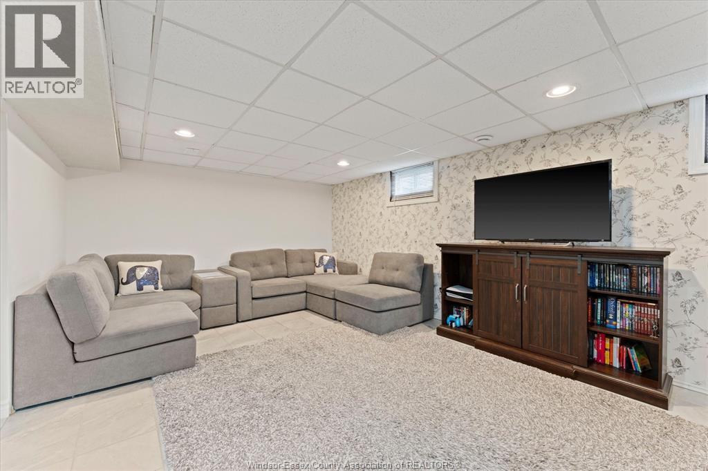 4330 Mount Royal, Windsor, Ontario  N9G 2C4 - Photo 32 - 26009270