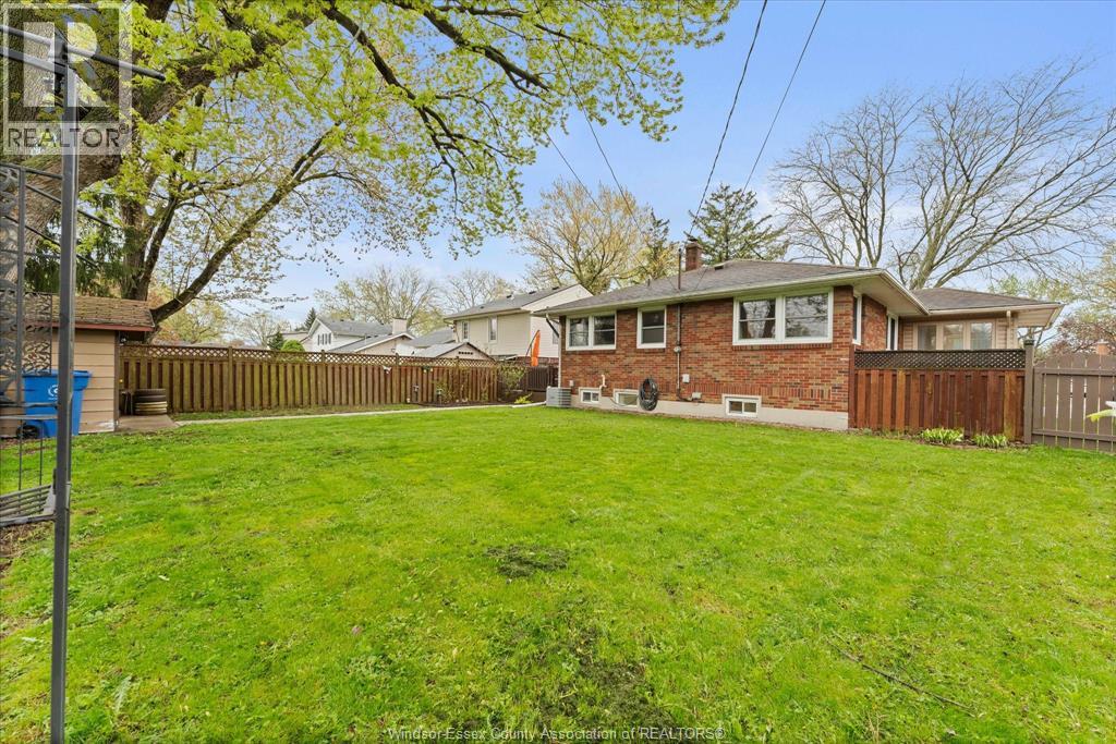 4330 Mount Royal, Windsor, Ontario  N9G 2C4 - Photo 38 - 26009270