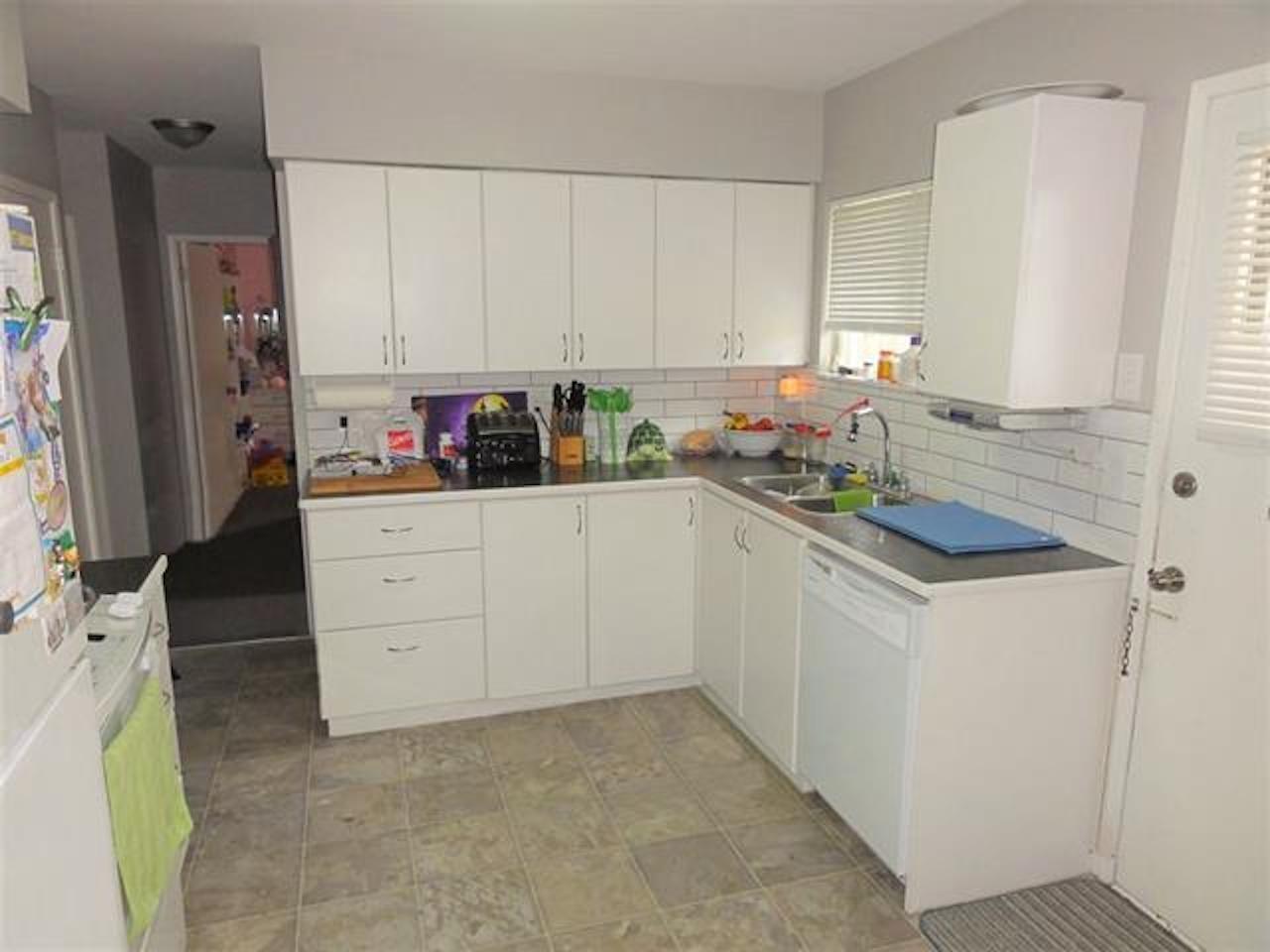 11480 96a Avenue, Surrey, British Columbia  V3V 1Z6 - Photo 3 - R3115926