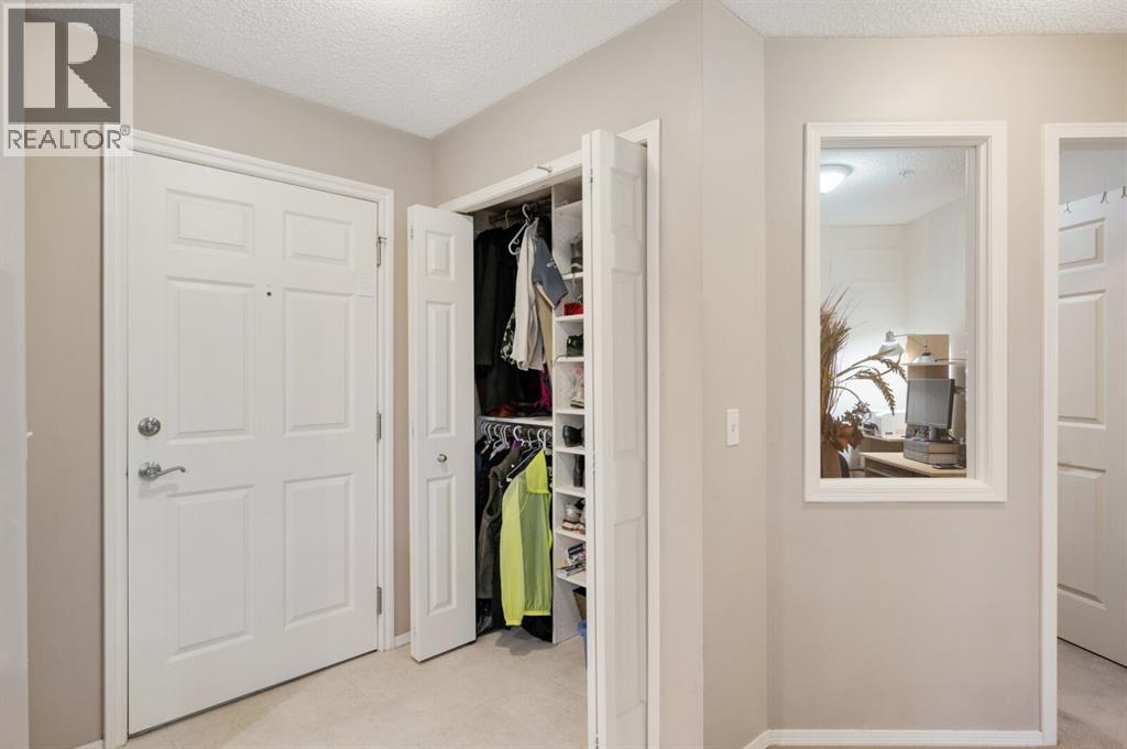 2218, 950 Arbour Lake Road Nw, Calgary, Alberta  T3G 5B3 - Photo 2 - A2300603