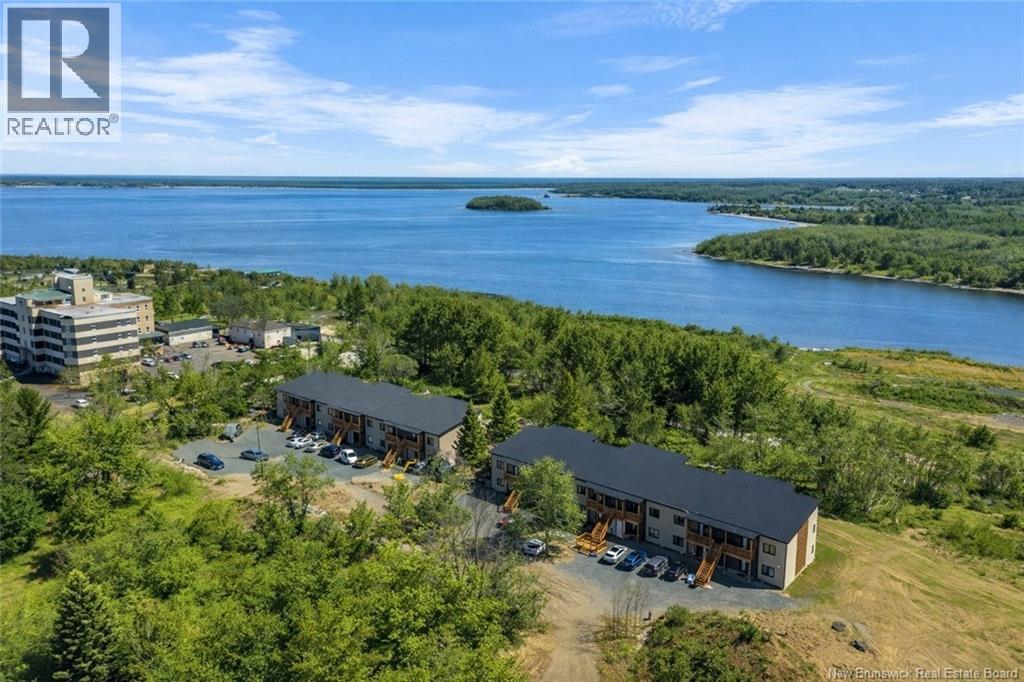 1300 Golden Park Circle Unit# 4, Bathurst, New Brunswick  E2A 1V1 - Photo 10 - NB138017