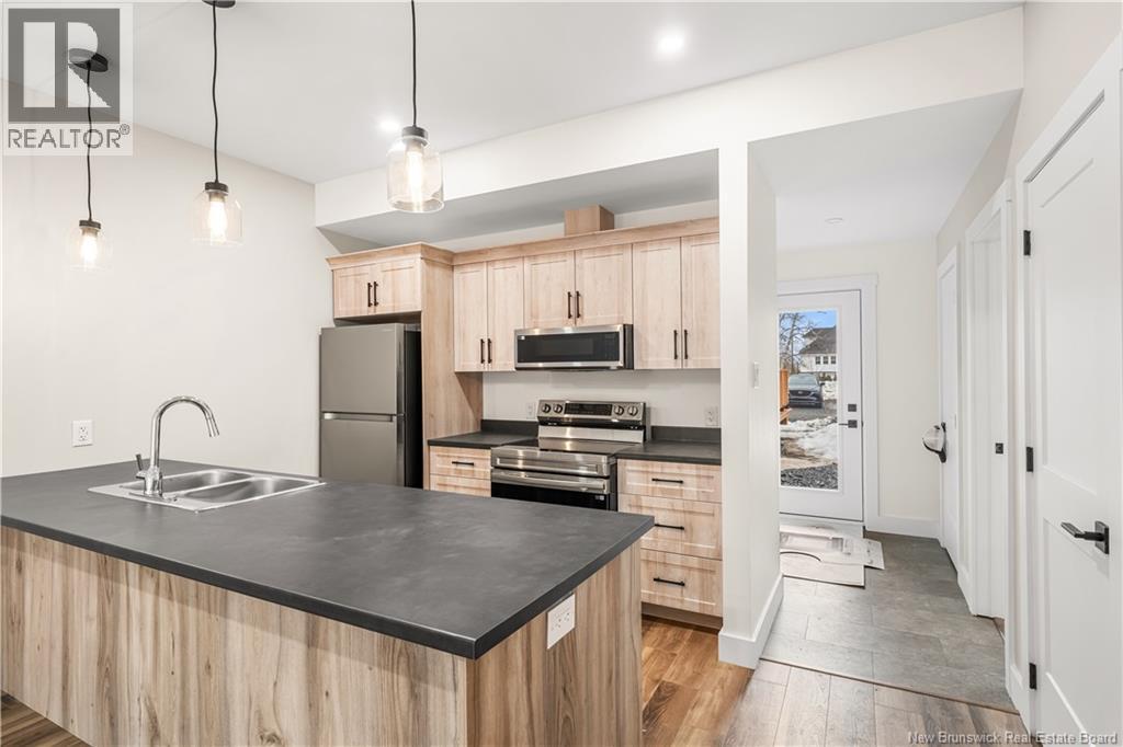 1300 Golden Park Circle Unit# 4, Bathurst, New Brunswick  E2A 1V1 - Photo 17 - NB138017