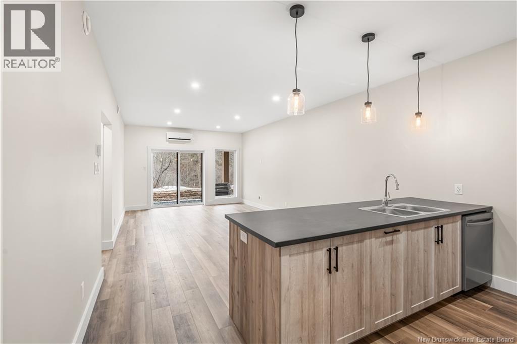 1300 Golden Park Circle Unit# 4, Bathurst, New Brunswick  E2A 1V1 - Photo 19 - NB138017