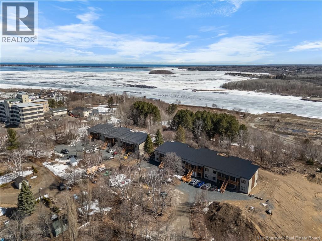 1300 Golden Park Circle Unit# 4, Bathurst, New Brunswick  E2A 1V1 - Photo 8 - NB138017