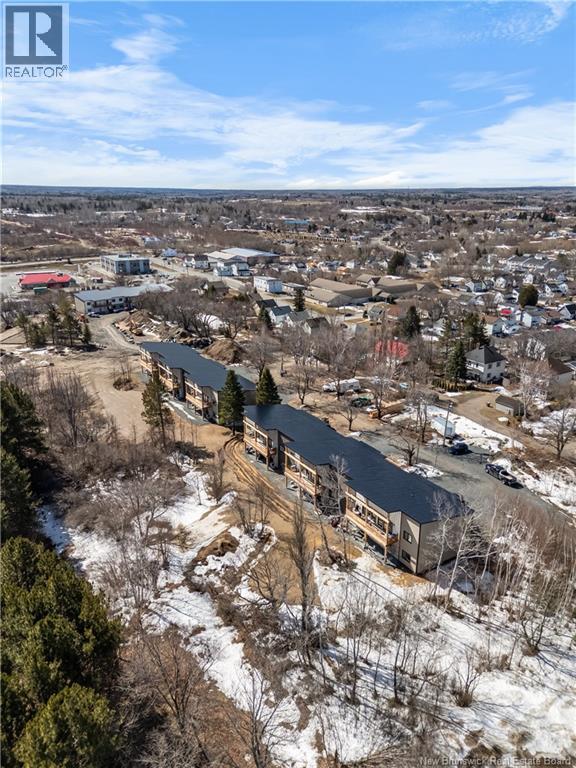 1300 Golden Park Circle Unit# 4, Bathurst, New Brunswick  E2A 1V1 - Photo 9 - NB138017