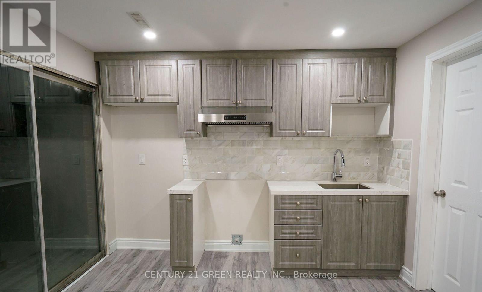 Bsmt - 123 Kingswood Drive, Brampton, Ontario  L6V 2X5 - Photo 2 - W13047824