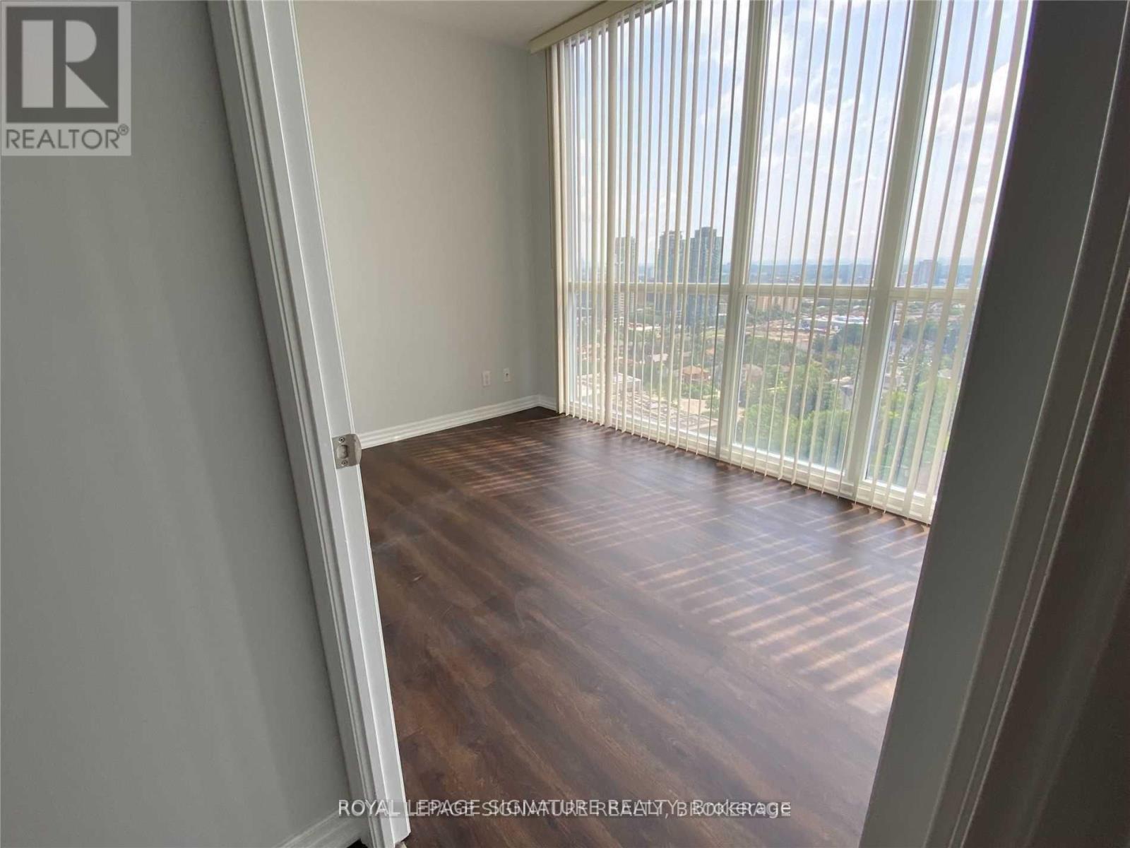 2205 - 223 Webb Drive, Mississauga, Ontario  L5B 0E8 - Photo 8 - W13047830