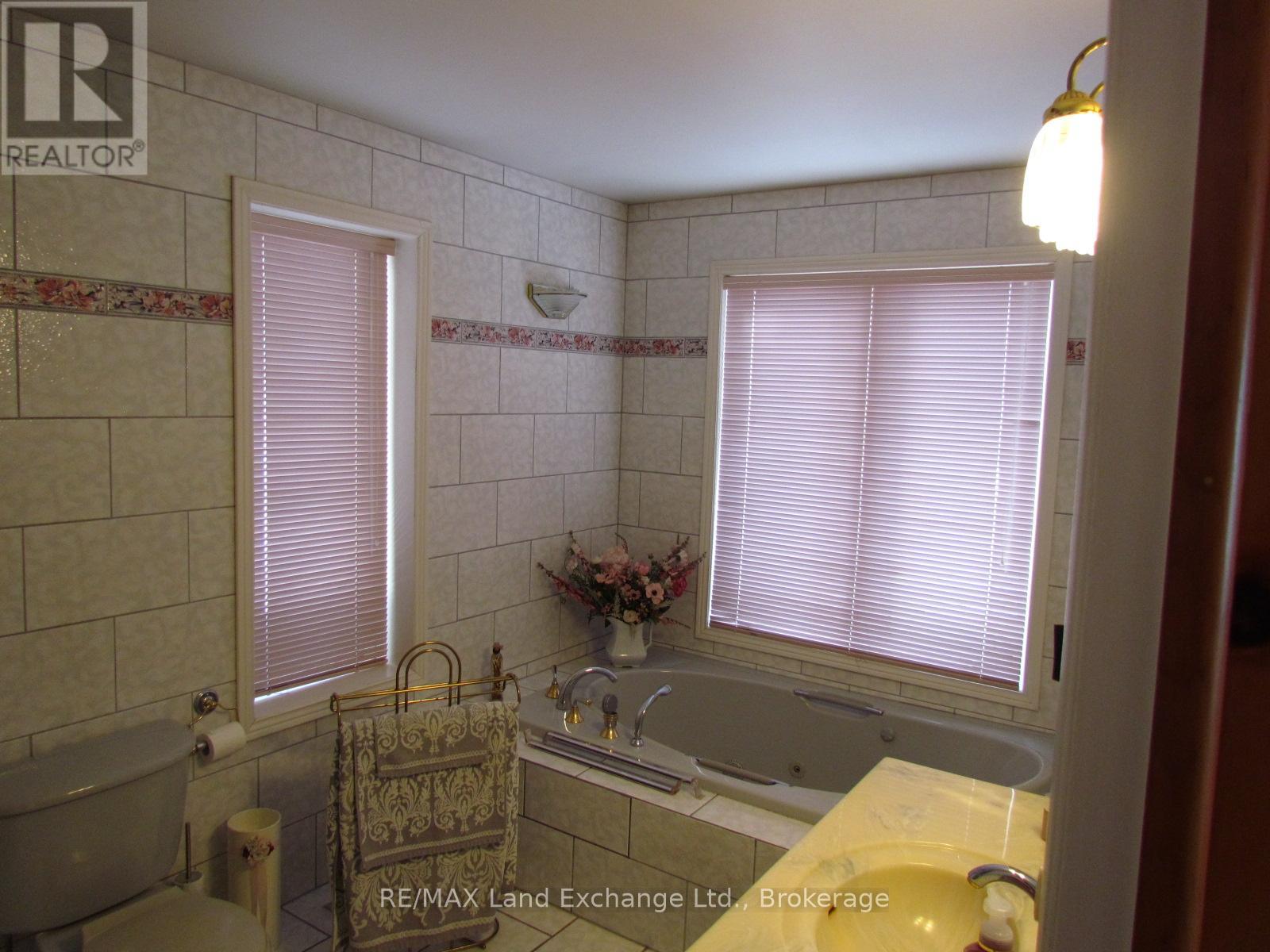 81457 North Line Road, Huron East, Ontario  N0K 1W0 - Photo 21 - X12776330