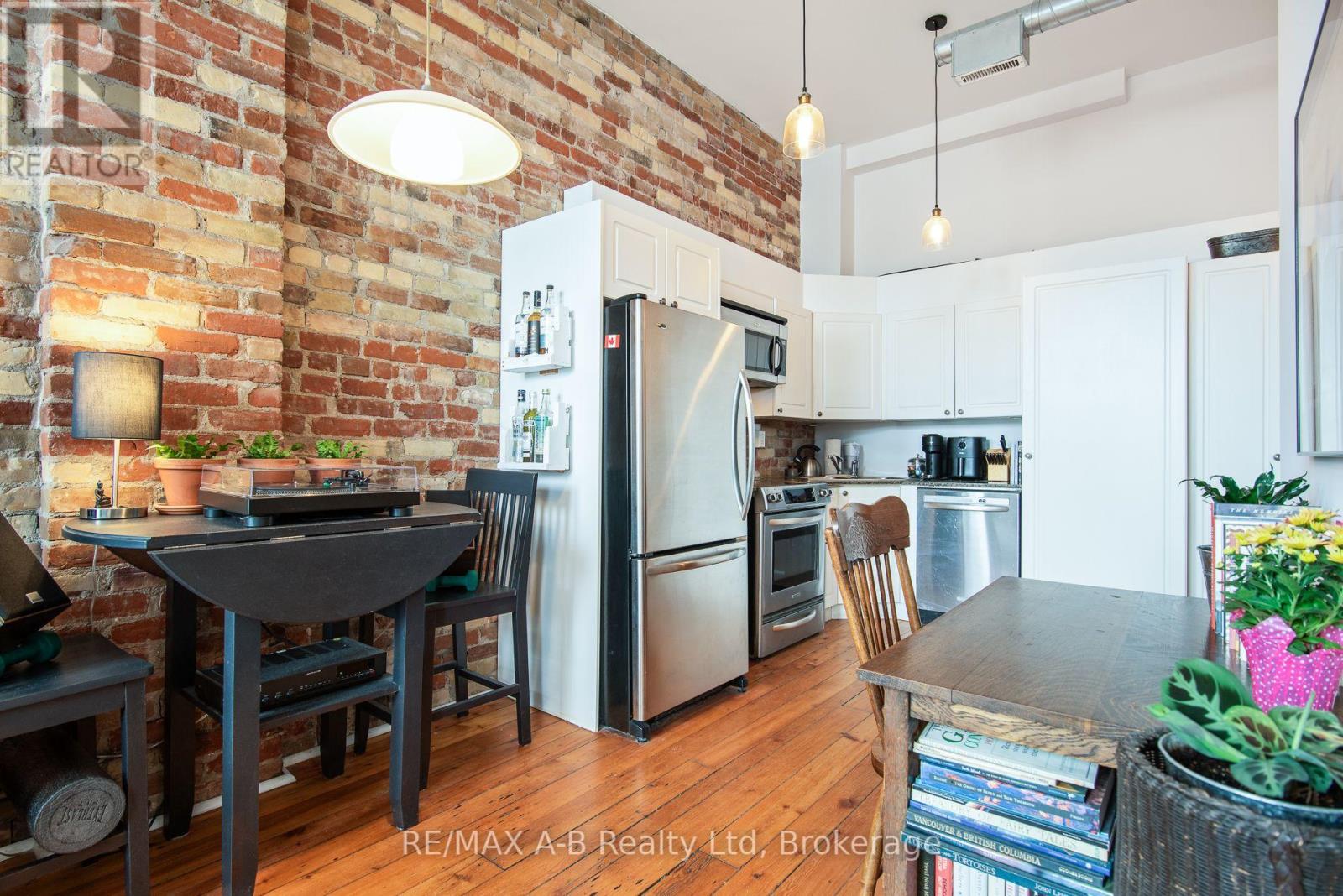 #201 - 66 Wellington Street, Stratford, Ontario  N5A 2L2 - Photo 5 - X13018218