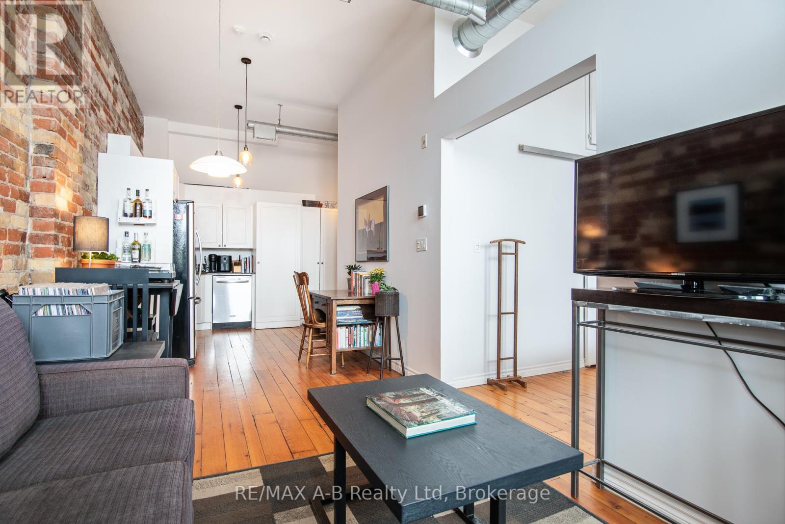 #201 - 66 WELLINGTON STREET, Stratford, Ontario