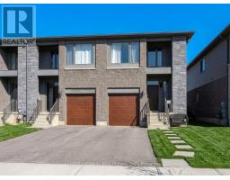 134 BEDROCK DRIVE, Hamilton, Ontario