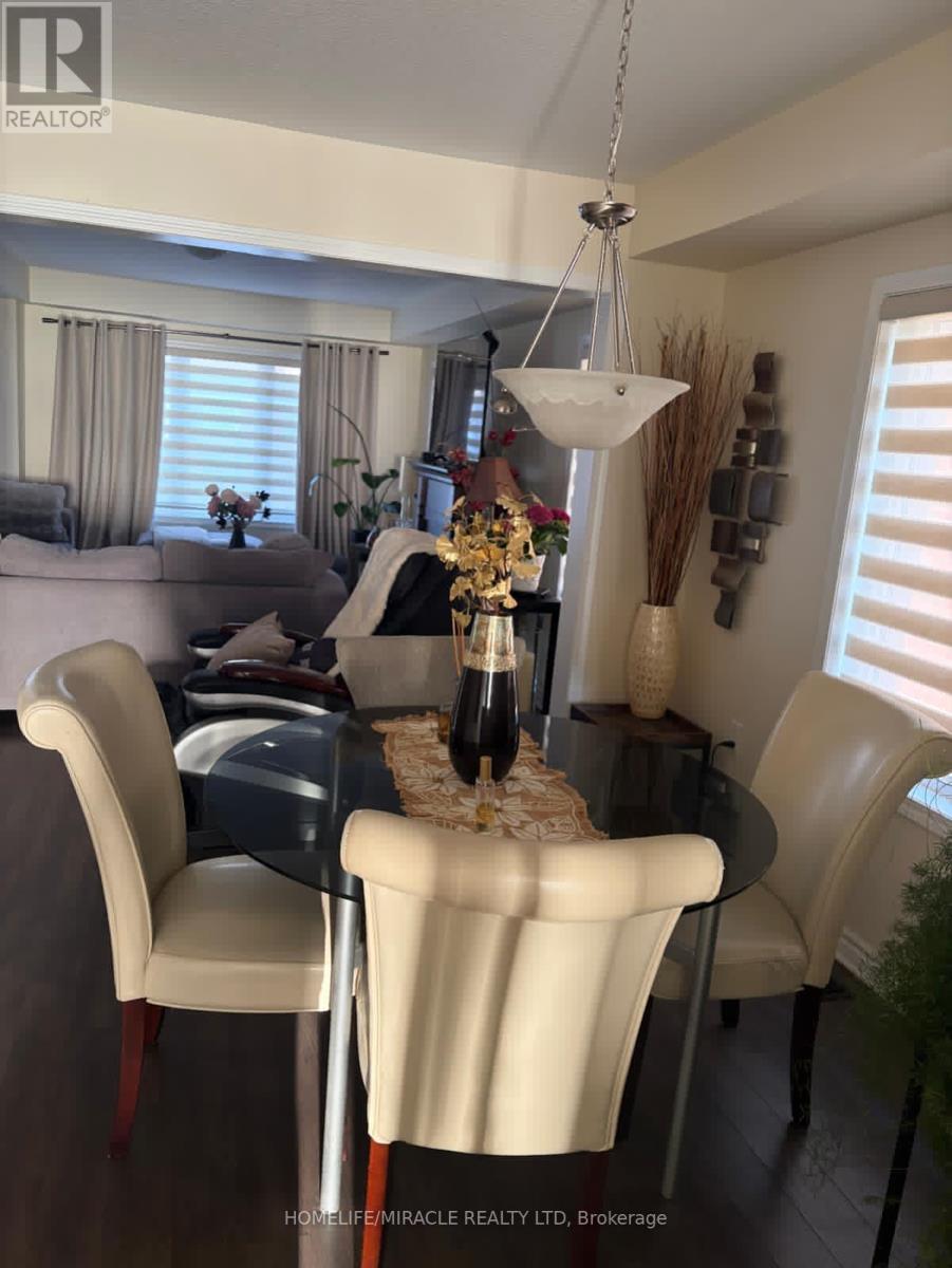 96 Watermill Street, Kitchener, Ontario  N2P 0H3 - Photo 5 - X13047736