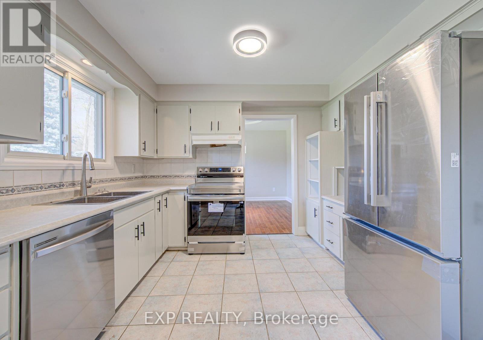 144 Shuh Avenue, Kitchener, Ontario  N2A 1H6 - Photo 11 - X13047798