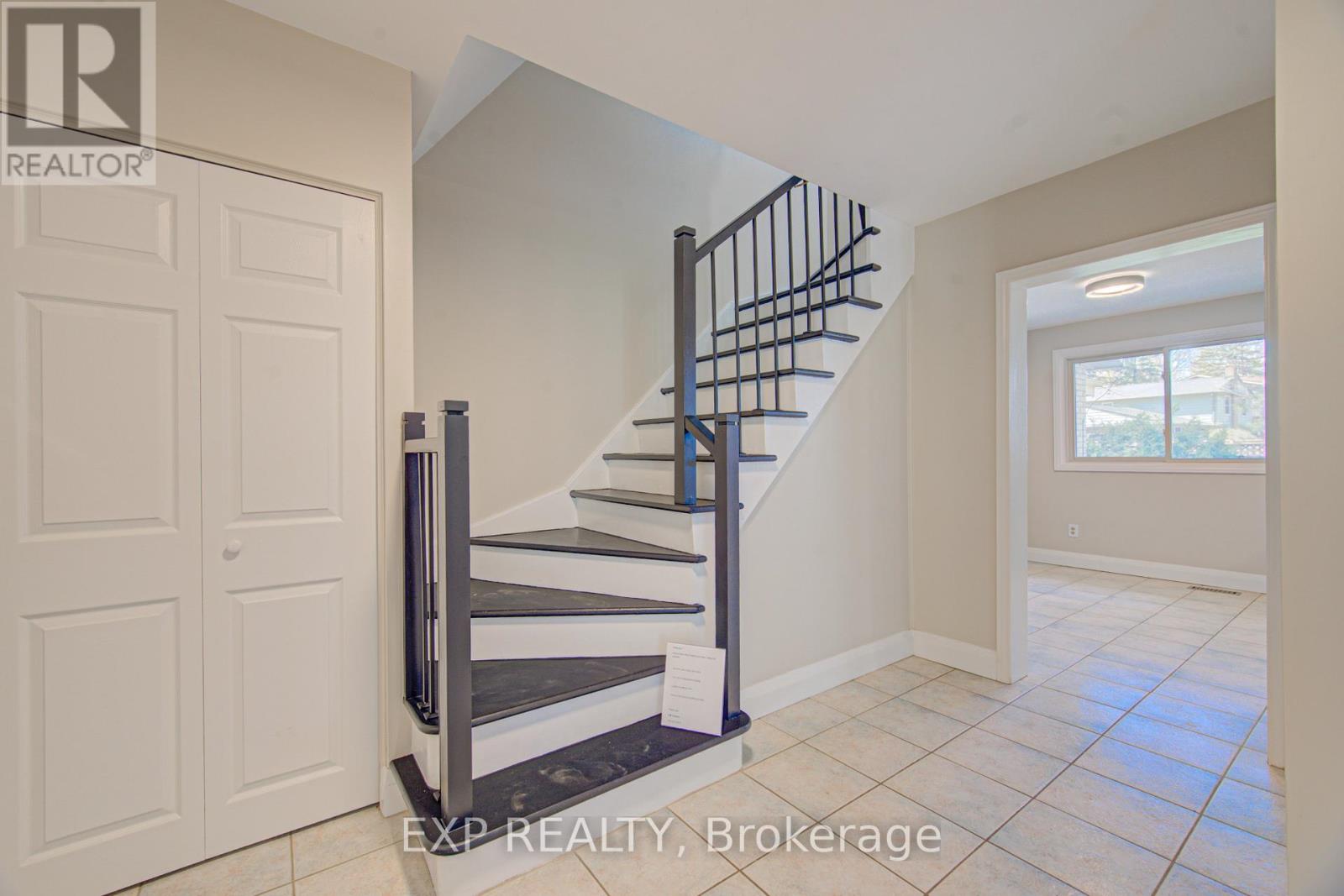 144 Shuh Avenue, Kitchener, Ontario  N2A 1H6 - Photo 6 - X13047798