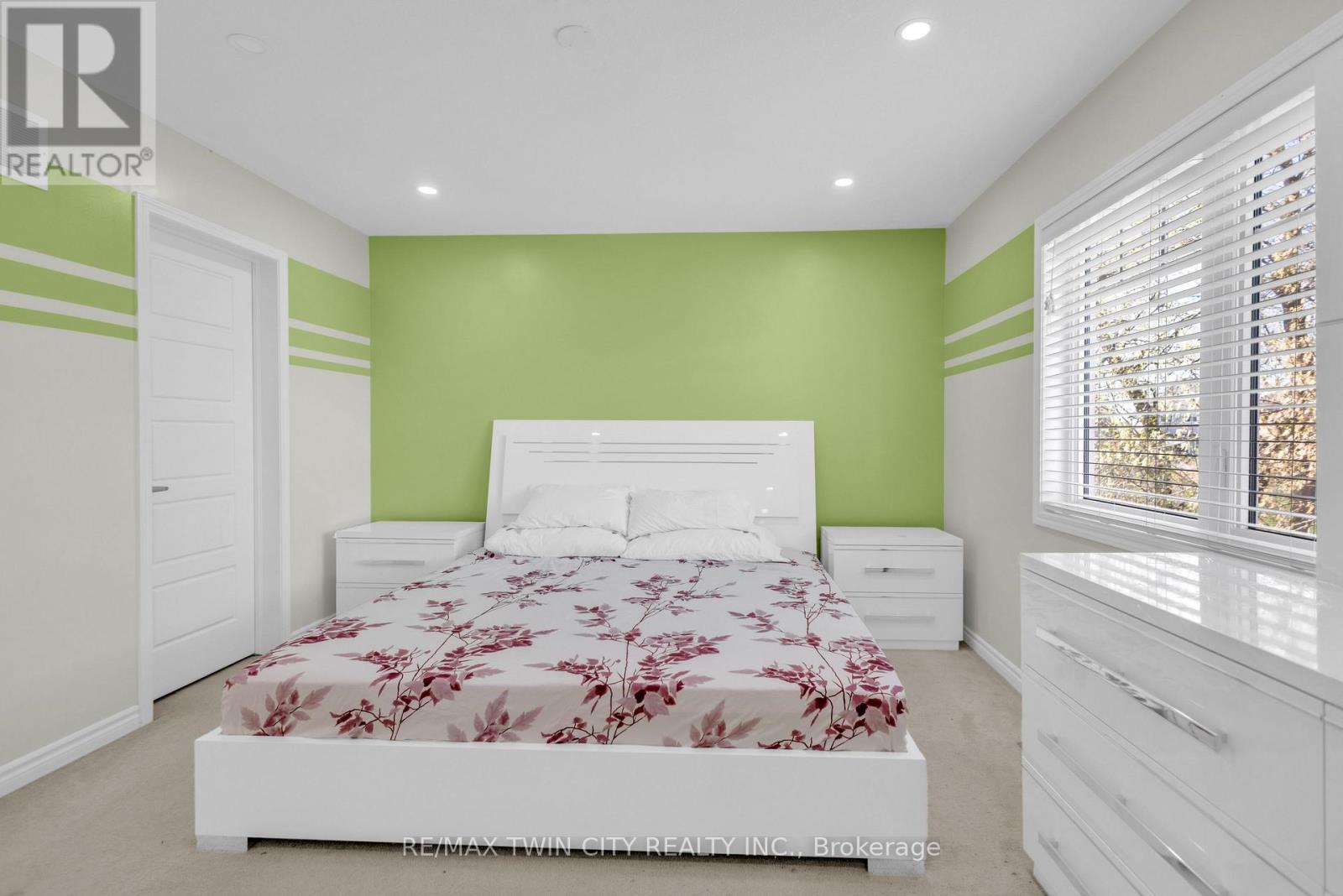 661 Doon South Drive, Kitchener, Ontario  N2P 0H5 - Photo 28 - X13047802